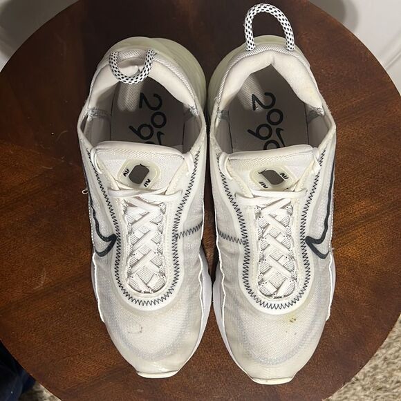 🔥 NIKE AIR MAX 2090 Women’s Running Shoes White/Opaque - Sz 9 - Good Condition - Picture 6 of 12